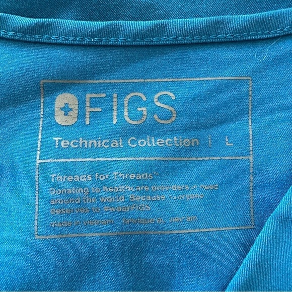 FIGS Women's Casma Three-Pocket Scrub Top Turquoise Blue PO1652 - Picture 10 of 13